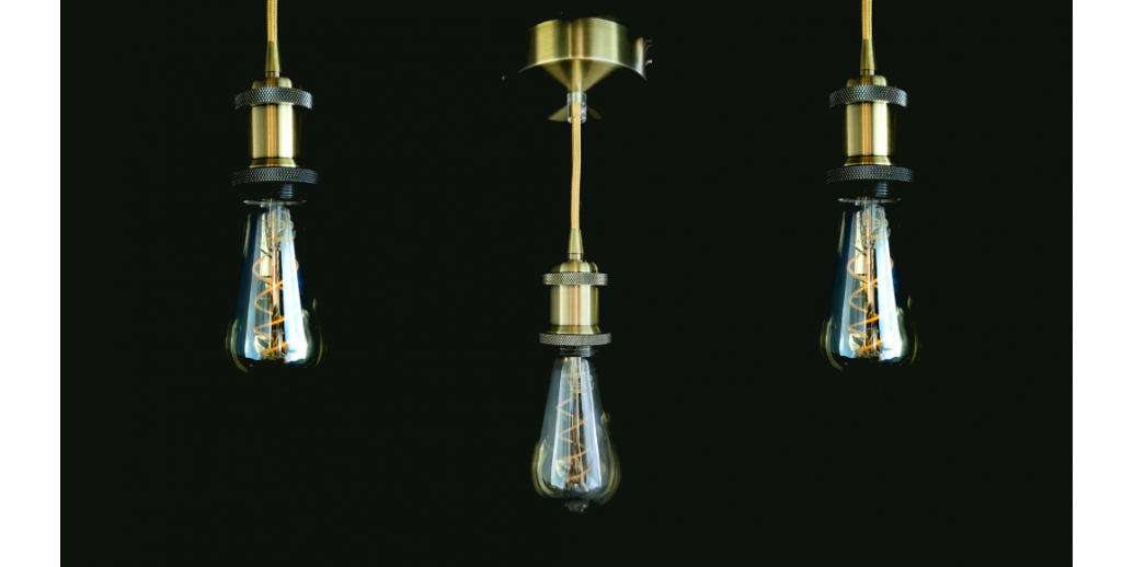 Fabriquer une lampe avec des bouteilles - Elle Décoration